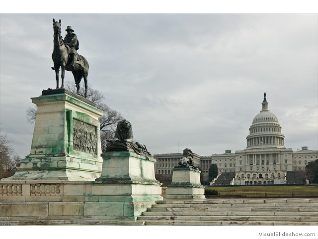 03_Horse_Lions_and_Capitol